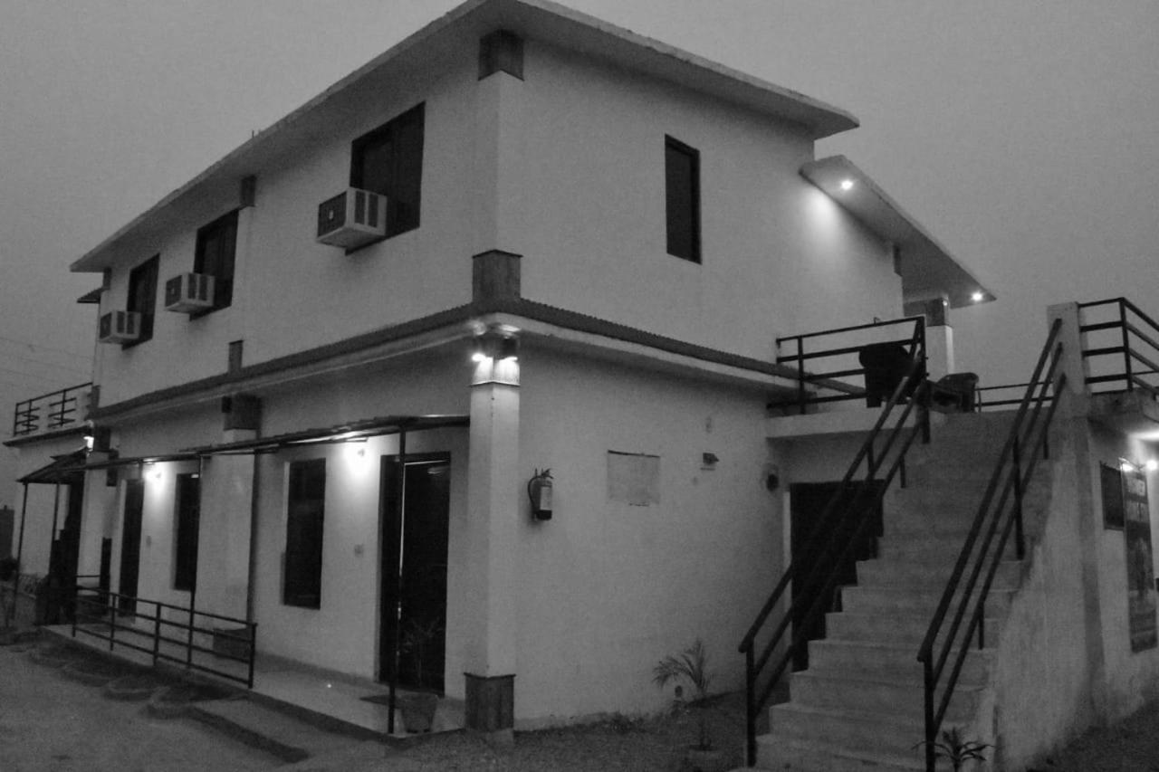 Corbett Bhavesh Home Stay Jhirna Room photo