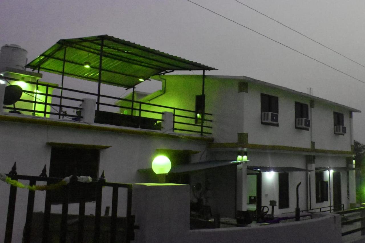 Corbett Bhavesh Home Stay Jhirna Room photo